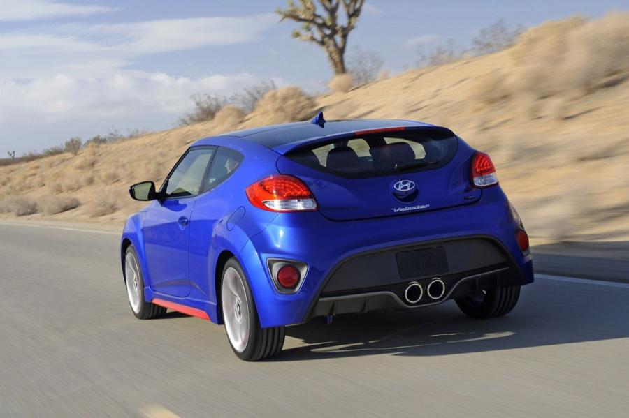  Hyundai Veloster Turbo R-Spec 2014 года  (фото 37 из 40)